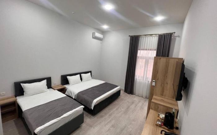 Rever Hotel