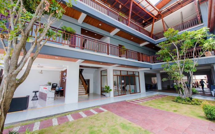 Lanta Ray Bay Hotel