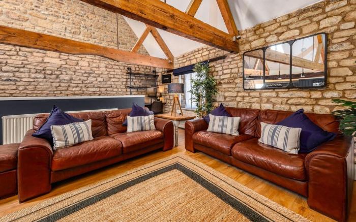 Stylish central 6 bedroom converted Granary