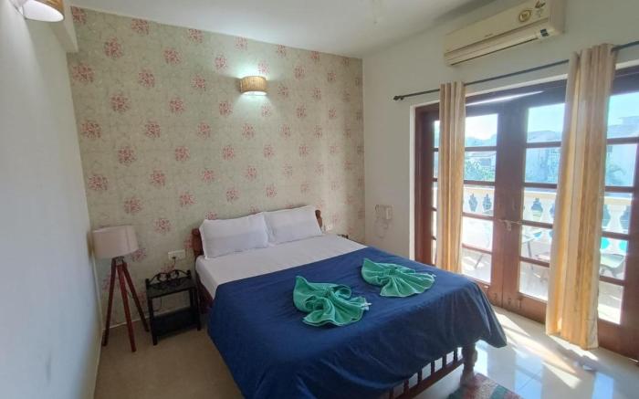 Pool View 1BHK-7 Near Candolim Beach Wi-Fi/AC/UPS