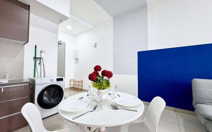 Stylish Blue Cozy Studio Alinea