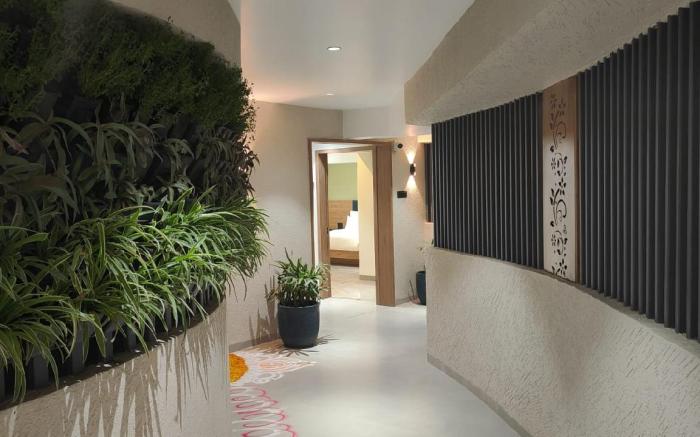 Hotel Vaishnavi Heights,  Solapur