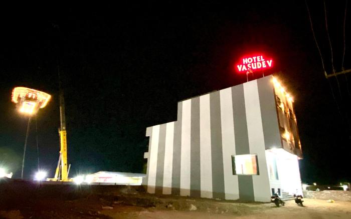 Hotel Vasudev Near Toran Gate