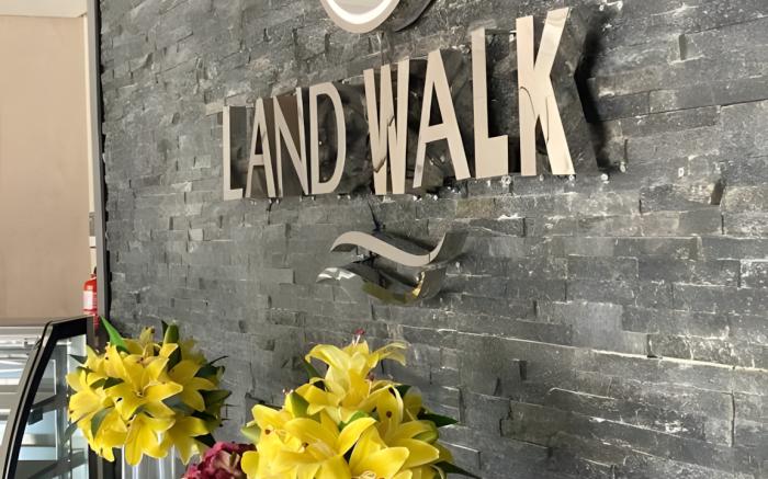 Land Walk Al Aqiq