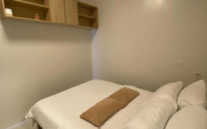 Jono's Royal Oceancrest Place