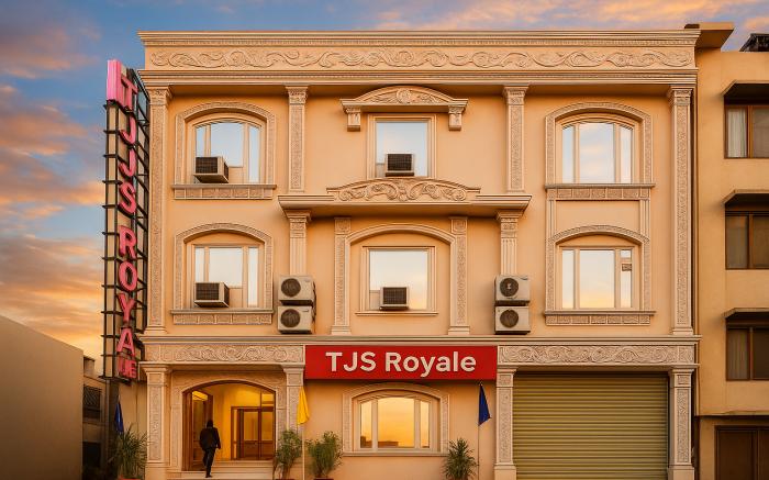 Hotel TJS Royale 