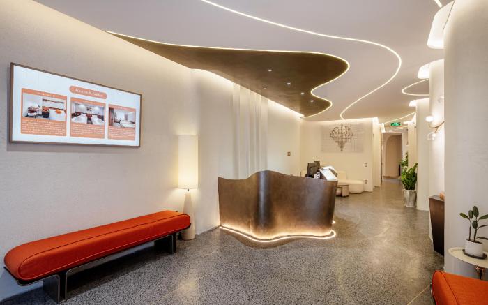Metrolux City Contemporary Hotel