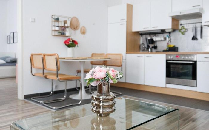 RG 5 - Charming Haven near Vienna's Brunnenmarkt