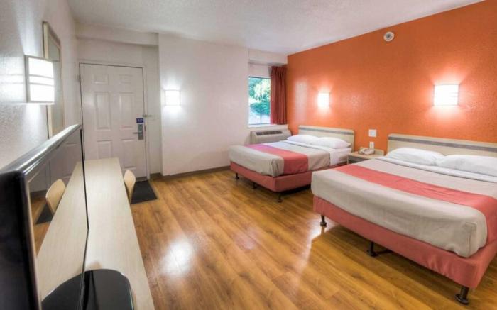 Motel6 Niantic, CT - New London