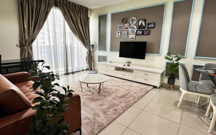 i-City ITQAN Suite Paris: 2BR/8pax/Netflix/parking