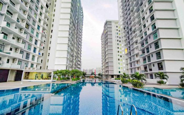 PB14 Huge 3BR Beside Paradigm Mall