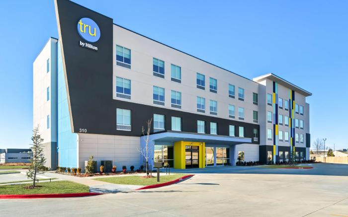 Tru by Hilton Rogers Bentonville