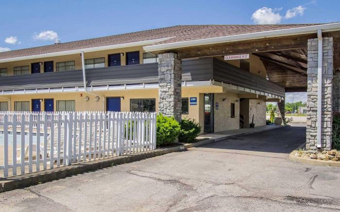 Motel 6 Ashland, OH