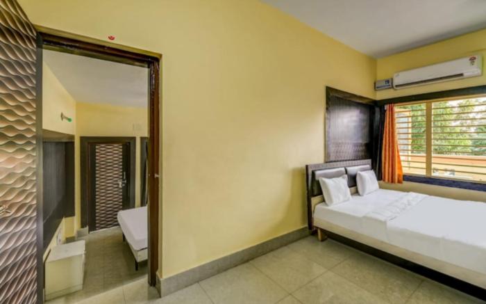 DhamStay Hotel Moon CT Road Near Beach Puri