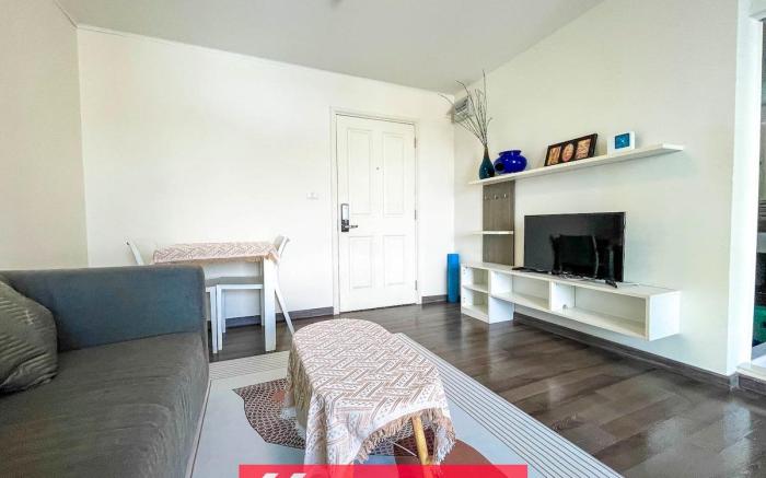 Apartment in Local Area, Big Pool, Gym and Quiet