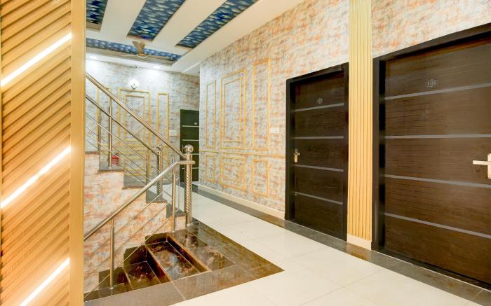 Super Collection O Ishwar Nagar Near Golden Temple Formerly Chahal Residency