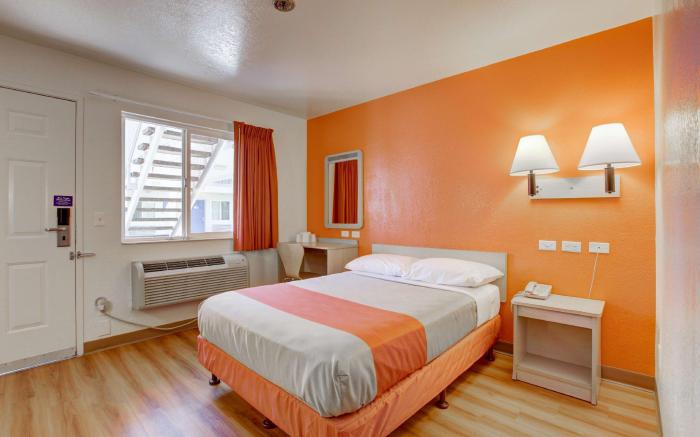 Motel 6 Westminster, CA - North