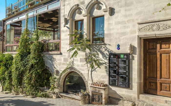 Hidden Cave Hotel