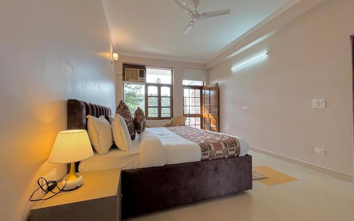 Luxury Villa with 4 bedrooms & 1 living room