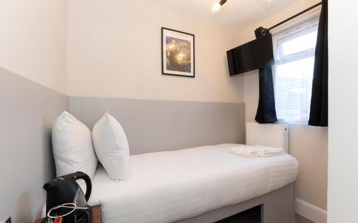 MARINA HOTEL LONDON