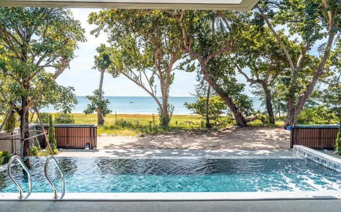 Merbrisa Rayong poolvilla-Ao khai beachfront