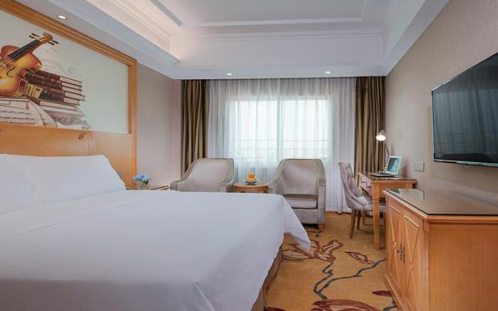 Vienna Hotel Guangzhou Zengcheng Xintang Shacun Metro Station