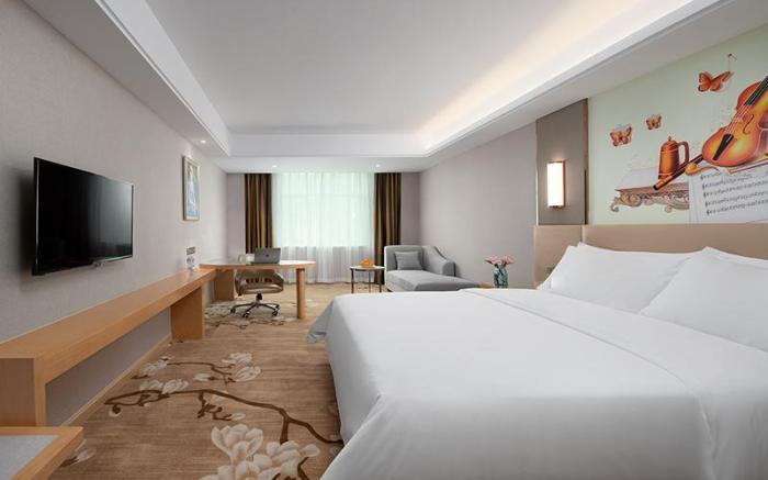 Vienna International Hotel Shenzhen Pinghu Metro Station