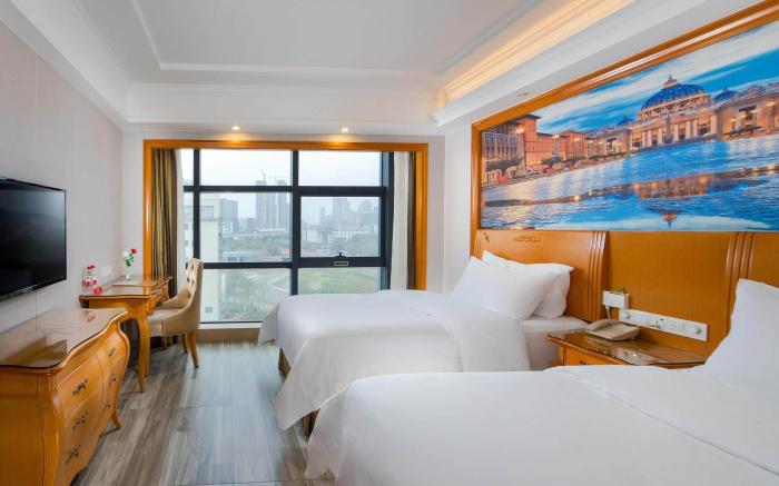 Vienna Classic Hotel Shenzhen Longgang Jixiang Metro Station