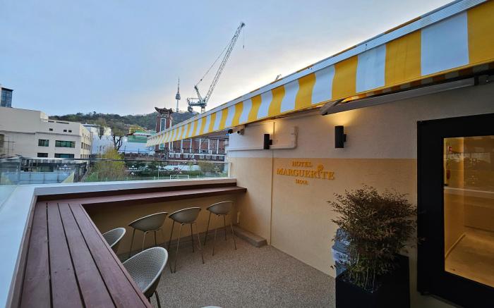 2025 Renovated- Hotel Marguerite