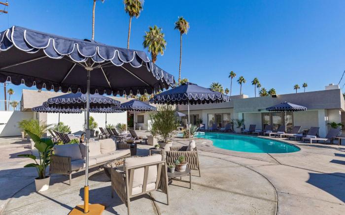 Casa Oliver Hotel & Resort - A Gay Men's Resort