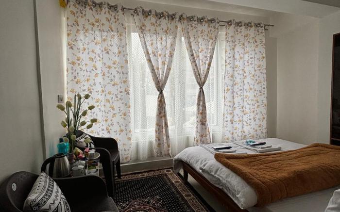Arcane Viewfinder Homestay