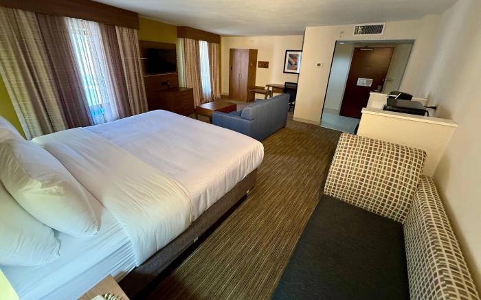 Country Inn & Suites by Radisson, Downtown Albany New York
