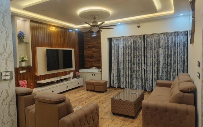 MaNaVa Luxury Service Apartment