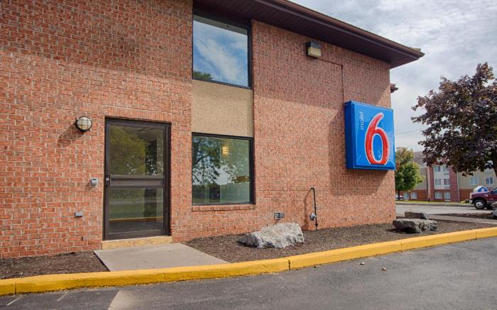 Motel 6 East Syracuse, NY - Airport