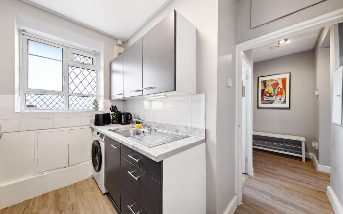 White City Retreat - 2 Bedroom