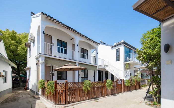 Floral Hotel TongLi Water And Clouds Garden Boutique Hotel