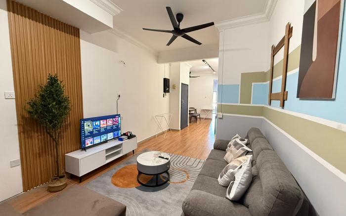DeMUJI4 10Pax 3BR PS4, 1Min to ECM KCM, Netflix