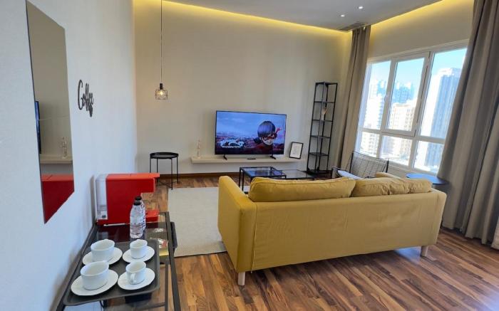 Cozy One-Bedroom Elegant Apartment in Salmiya 17