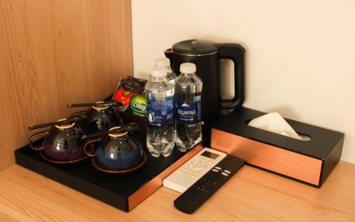 Le Petit Hotel & Travel