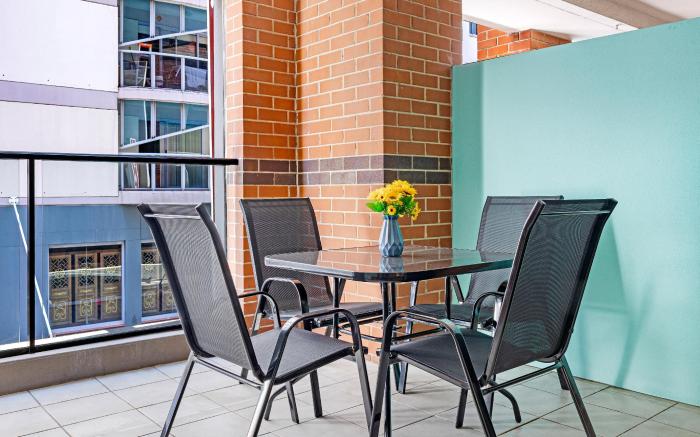 MetaWiseBnB 1Bed Next to ICC  Chinatown 23
