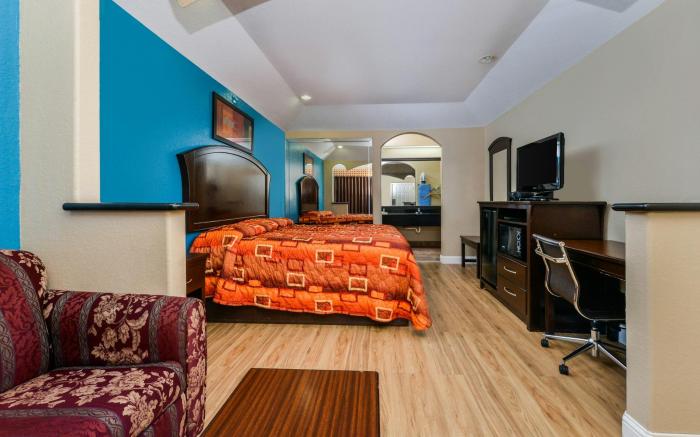 Scottish Inns and Suites Hwy 6 South