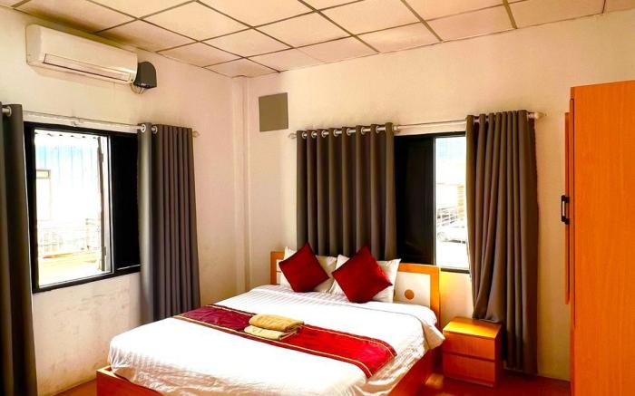 A PATUXAY VIENTIANE HOTEL & APARTMENT 