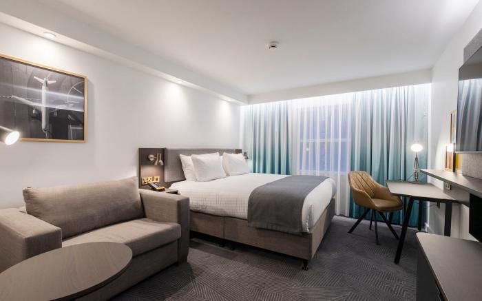 Holiday Inn Bristol Airport By IHG