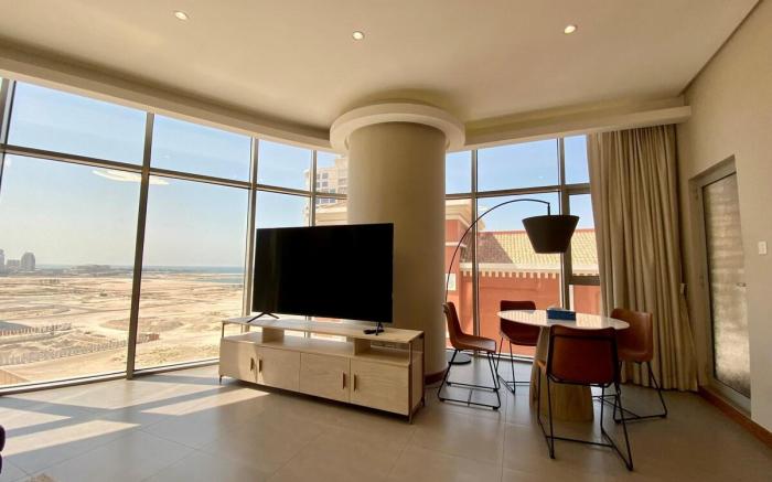 Seef Serenity: Sea & City Views