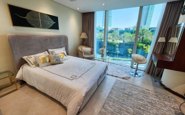 "Harbour Heights Studio Retreat"