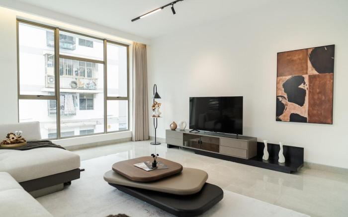 Georgetown Modern Brown-Colored 5BR 18pax Homestay
