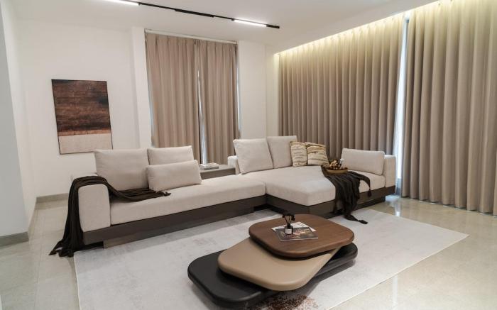 Georgetown Modern Brown-Colored 5BR 18pax Homestay