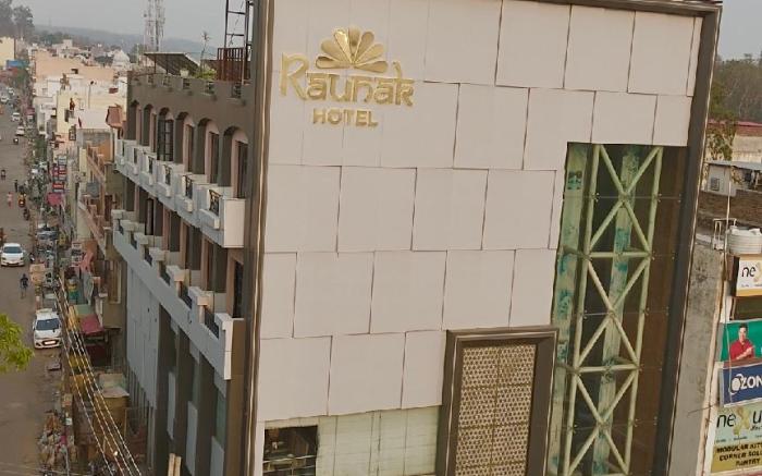 Hotel Raunak