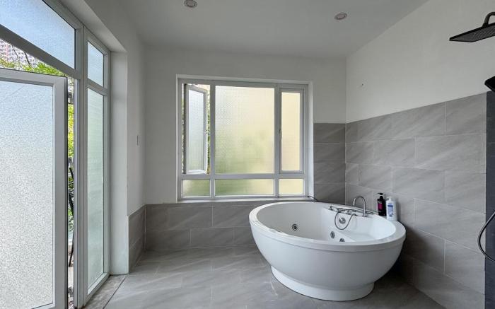 Khanh Villa Luxury 2 - Private 8 BRs 9 WCs Pool 