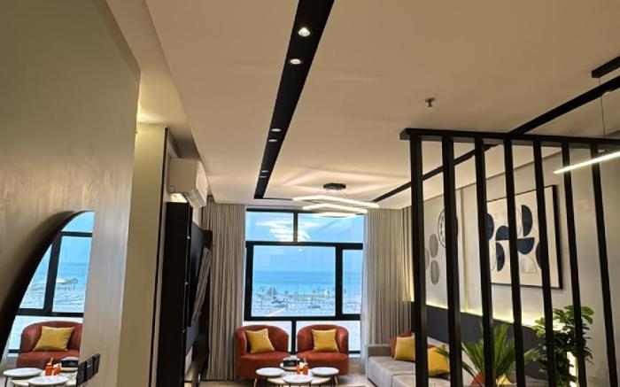 شقة بتصميم مودرن مطلة ع البحر